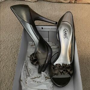 Carlos by Carlos Santana Pewter Peep-Toe Heels 7